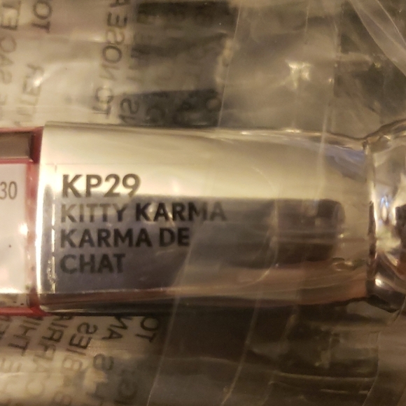 Cover Girl Katy Kat Lip Gloss in Kitty Karma - Picture 7 of 7